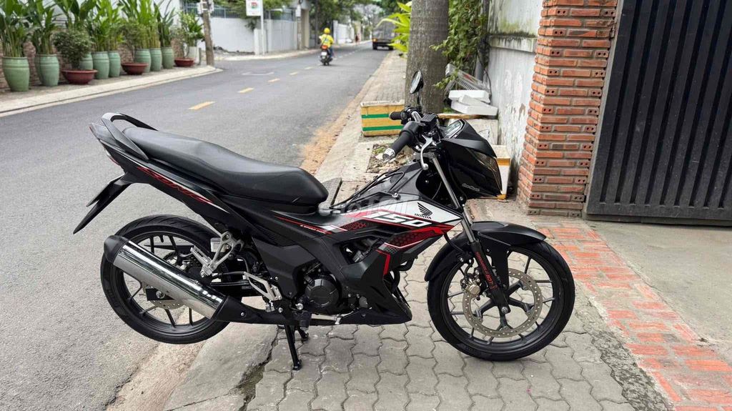 Honda Sonic 150 2021 Đen 21000 km. Mua bán Xe máy tại Quận Bình Thạnh Tp Hồ Chí Minh được đăng bởi Quyphan hình 6