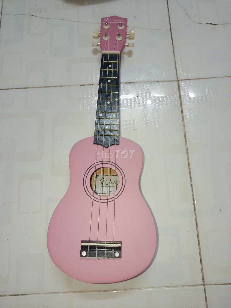 Đàn Ukulele Woin Hồng. Mua bán Nhạc cụ tại Quận 4 Tp Hồ Chí Minh được đăng bởi Trần Thị Bích Trâm hình 1