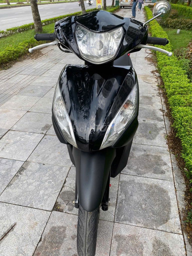 Honda Vision 2013 màu đen xe biển phố. Mua bán Xe máy tại Quận Nam Từ Liêm Hà Nội được đăng bởi chị Hương hình 1