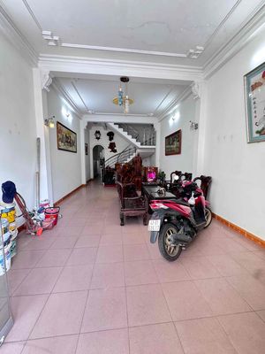 Cho thuê nhà 95m x 4 tầng 6pn MT đường Lê Đình Lý PH làm TT Anh Ngữ