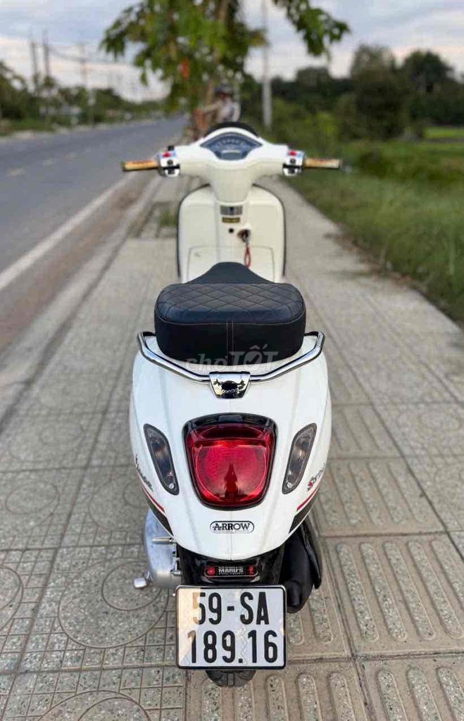BÁN XE Vespa Sprint 2019 Kiểng bản Carbon. Mua bán Xe máy tại Quận 10 Tp Hồ Chí Minh được đăng bởi thái thanh tùng hình 4