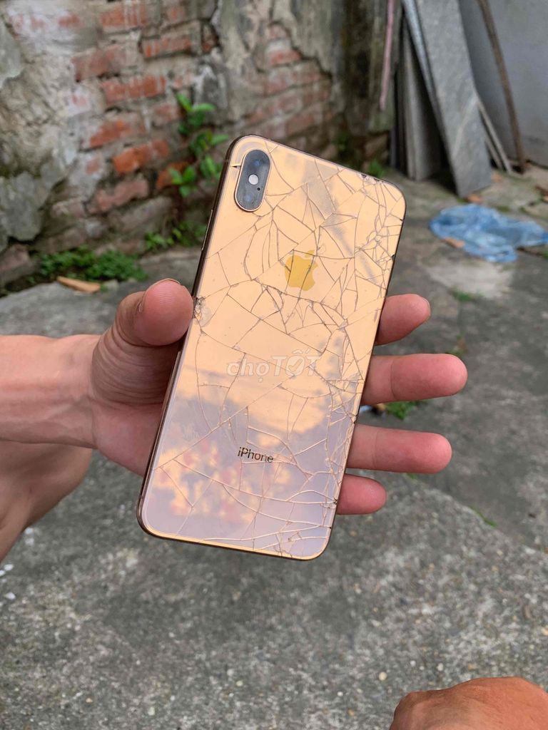 iPhone XS Max Vỡ lưng, mất Face ID. Mua bán Điện thoại tại Quận Nam Từ Liêm Hà Nội được đăng bởi Vương Anh hình 1