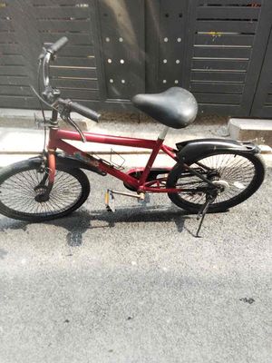 Xe đạp trẻ em màu Đỏ. Mua bán Xe đạp tại Quận Tân Bình Tp Hồ Chí Minh được đăng bởi Heo con