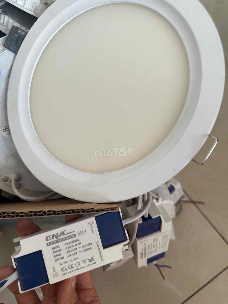 Lô 38 Đèn LED, âm trần, trang trí. Mua bán Đèn tại Huyện Hóc Môn Tp Hồ Chí Minh được đăng bởi Thích bán đồ THANH LÝ hình 1