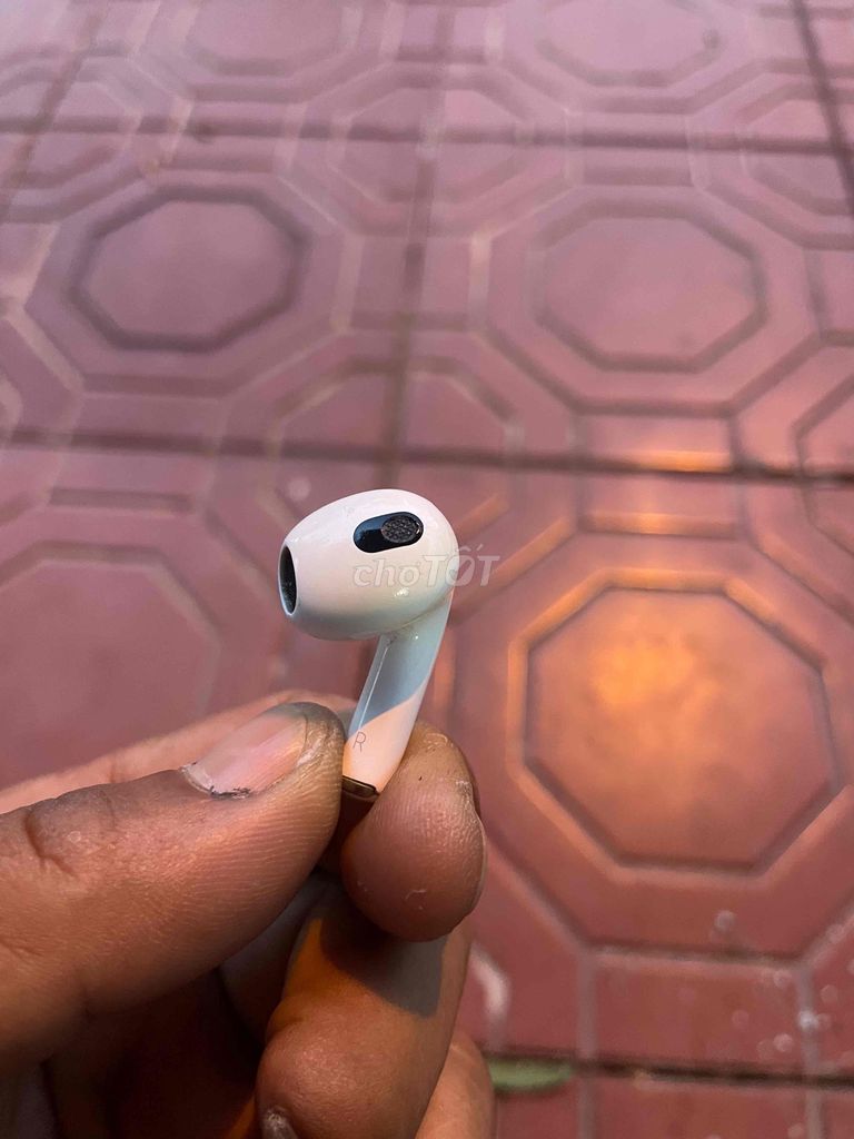 Tai nghe Apple AirPods 3 Trắng. Mua bán Tivi, Âm thanh tại Thành phố Dĩ An Bình Dương được đăng bởi Minh Hải hình 1