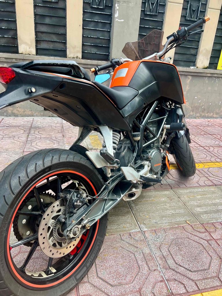 KTM Duke 125 2014 bstp chính chủ. Mua bán Xe máy tại Quận 4 Tp Hồ Chí Minh được đăng bởi Tủn Ca hình 4
