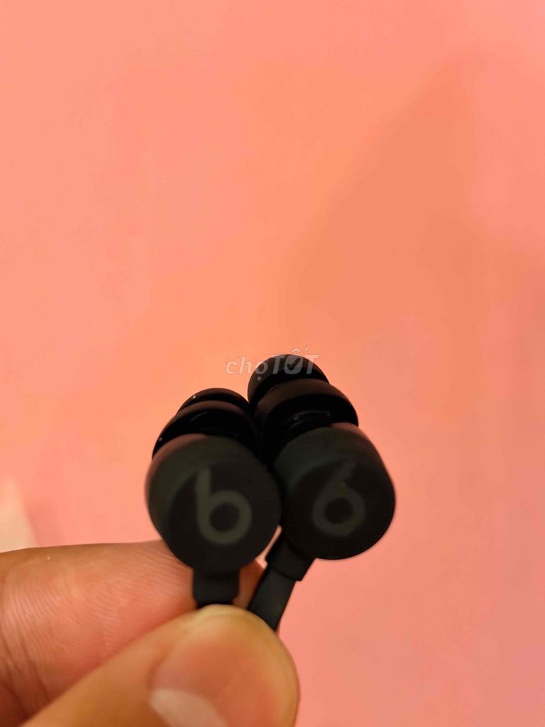 Tai nghe Beats urBeats 3 Đen. Mua bán Tivi, Âm thanh tại Quận Bình Thạnh Tp Hồ Chí Minh được đăng bởi AT hình 1