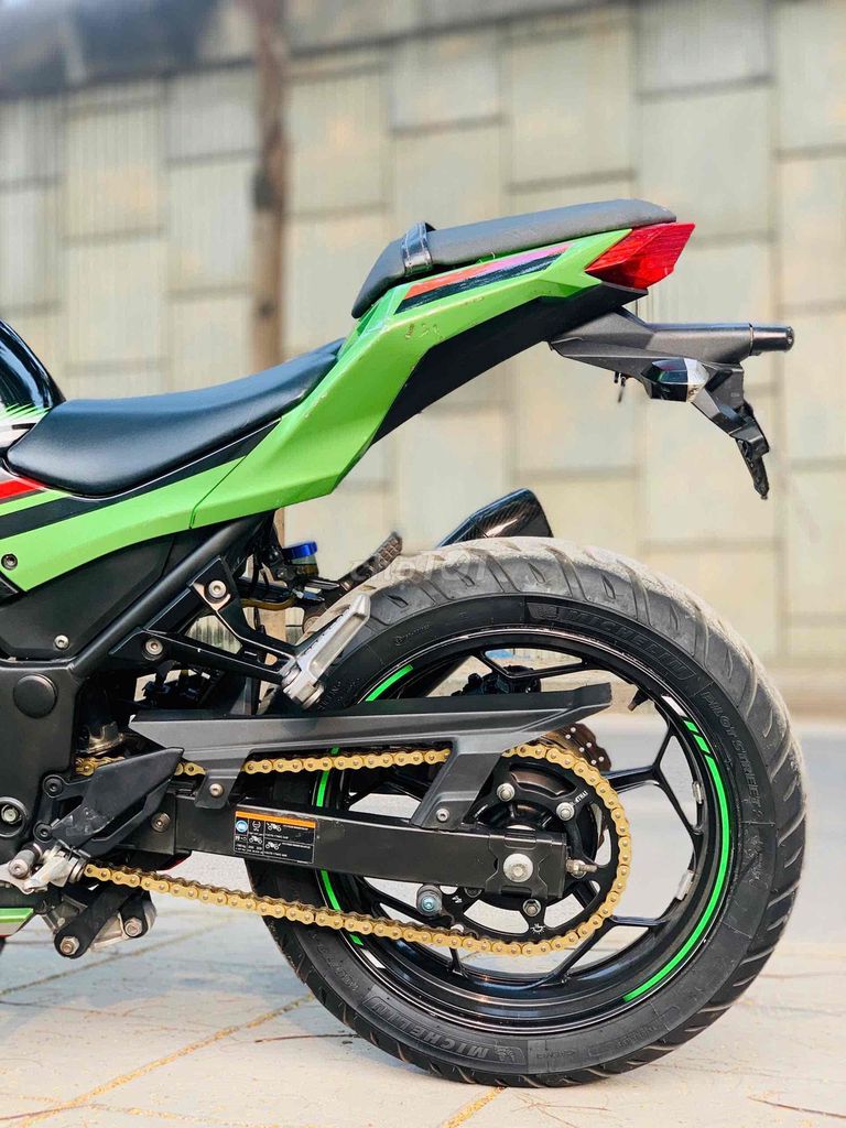 Kawasaki NINJA 300 abs  2018  biển TP-xe đẹp keng. Mua bán Xe máy tại Quận Cầu Giấy Hà Nội được đăng bởi Tong motor xe may hình 10