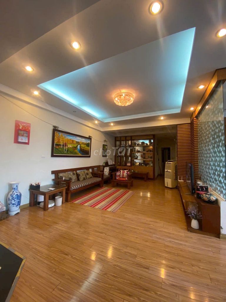 CHÍNH CHỦ CHO THUÊ CĂN HỘ 140M² – 3PN TẠI 137 NGUYỄN NGỌC VŨ (TẦNG 20)