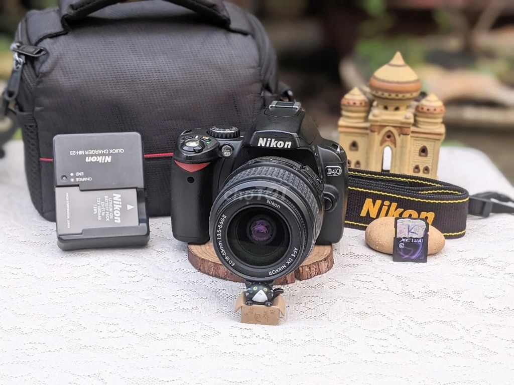 [Máy ảnh KTS] Nikon D40 Đen kèm lens 18-55MM. Mua bán Máy ảnh, Máy quay tại Quận 6 Tp Hồ Chí Minh được đăng bởi may anh KTS hình 1