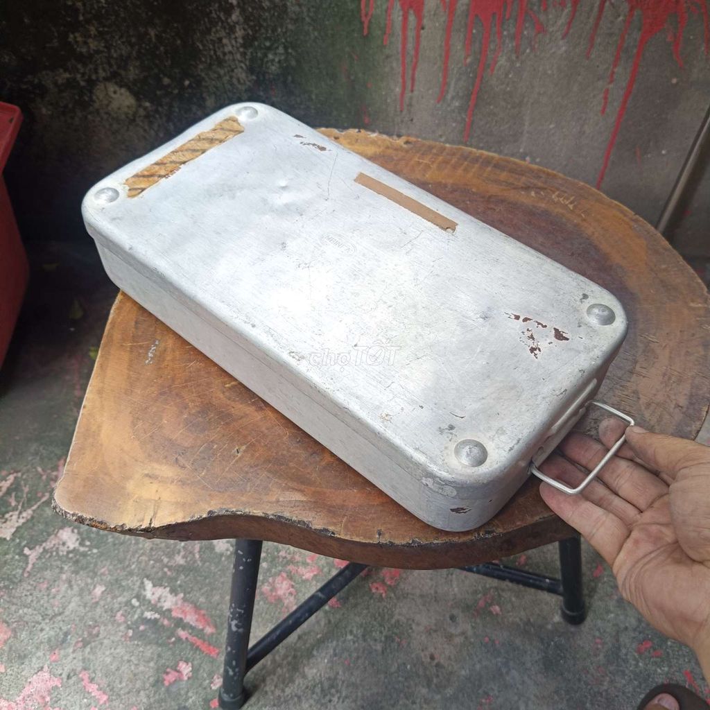 Hộp nhôm xưa trước 1975 giá 200k. Mua bán Đồ sưu tầm, đồ cổ tại Quận 4 Tp Hồ Chí Minh được đăng bởi Siêu thị đồ xưa 01 hình 1
