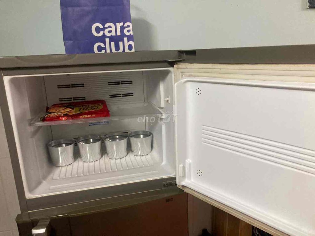 Tủ lạnh SanYo 165 lít, hoạt động tốt.