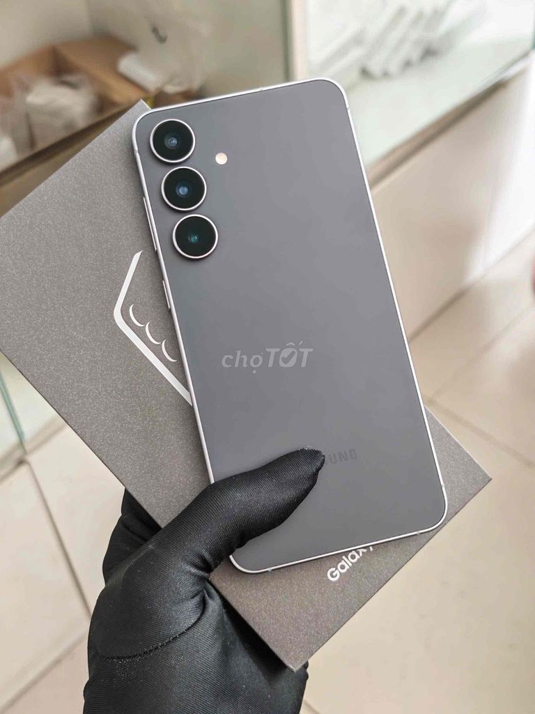 Samsung S25 FE 8GB/256GB Xám. Mua bán Điện thoại tại Thành phố Đà Lạt Lâm Đồng được đăng bởi Lộc Lá Mô Bai hình 1