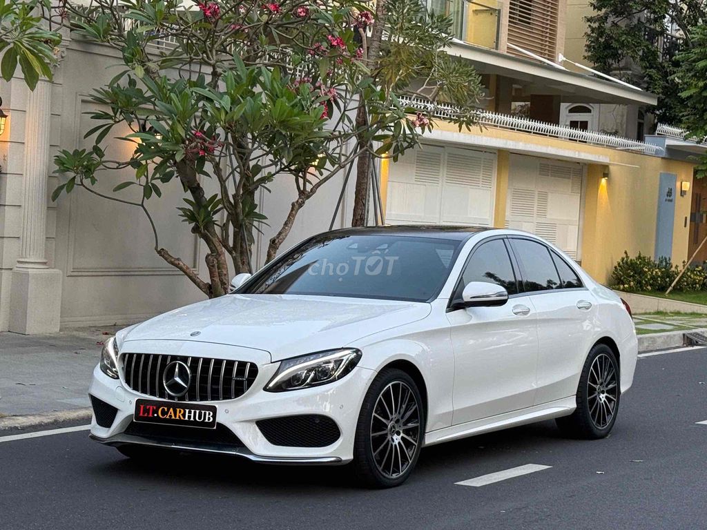 Mercedes C300 AMG mode 18 trắng đỏ siêu nét