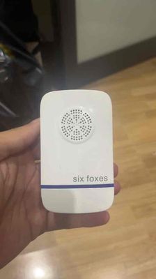 Máy đuổi muỗi Six Foxes, nhựa trắng. Mua bán Nội thất, đồ gia dụng khác tại Quận Hoàng Mai Hà Nội được đăng bởi Le Huy