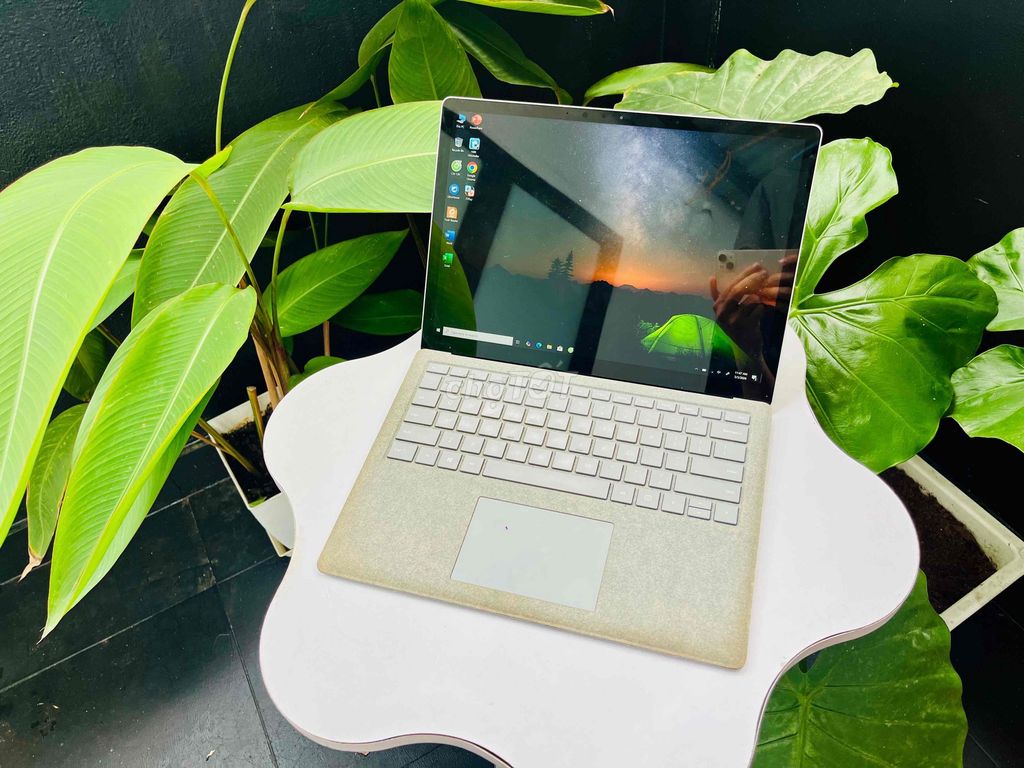 Microsoft Surface Laptop i5-7300U 8GB/128GB. Mua bán Laptop tại Quận Lê Chân Hải Phòng được đăng bởi Nguyễn Hải Duy hình 1