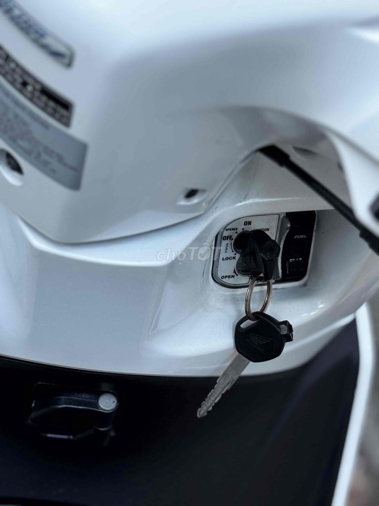 Honda Lead 125 2014 nguyên rin cực đẹp biển số 43.. Mua bán Xe máy tại Quận Hải Châu Đà Nẵng được đăng bởi T Lâm hình 4