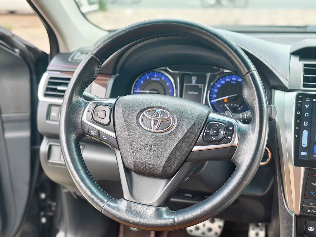 Toyota Camry 2018 2.5Q - 70000 km màu đen. Mua bán Ô tô tại Quận Long Biên Hà Nội được đăng bởi BON AUTO hình 9