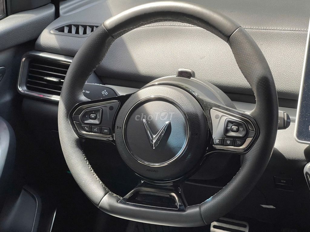 🎁 Mua VinFast VF 8 Nhận Quà Xe Máy Điện Evo Grand. Mua bán Ô tô tại Thành phố Thủ Đức Tp Hồ Chí Minh được đăng bởi Xuân Quỳnh bán VinFast hình 6