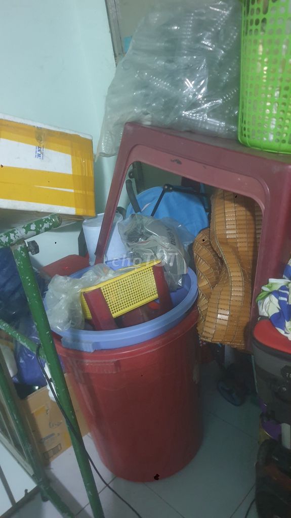 Ghế dựa Nhựa Đỏ. Mua bán Bàn ghế tại Huyện Hóc Môn Tp Hồ Chí Minh được đăng bởi Phạm Mỹ Duyên  hình 1