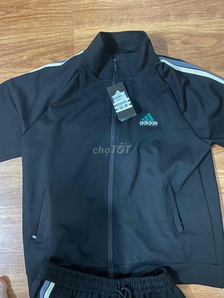 Bán lại cái bộ aididas size xL