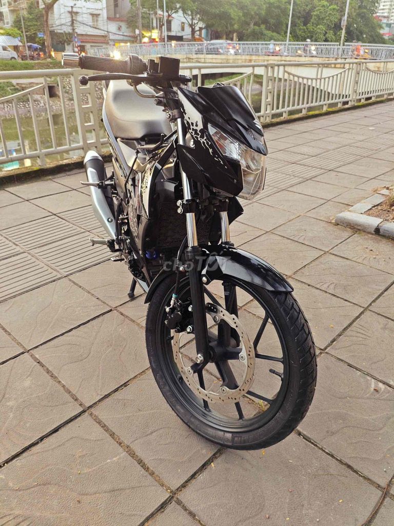 Suzuki Satria 150 FI Xe mới -Xe Hải quan lướt. Mua bán Xe máy tại Quận Cầu Giấy Hà Nội được đăng bởi Tong motor xe may hình 3