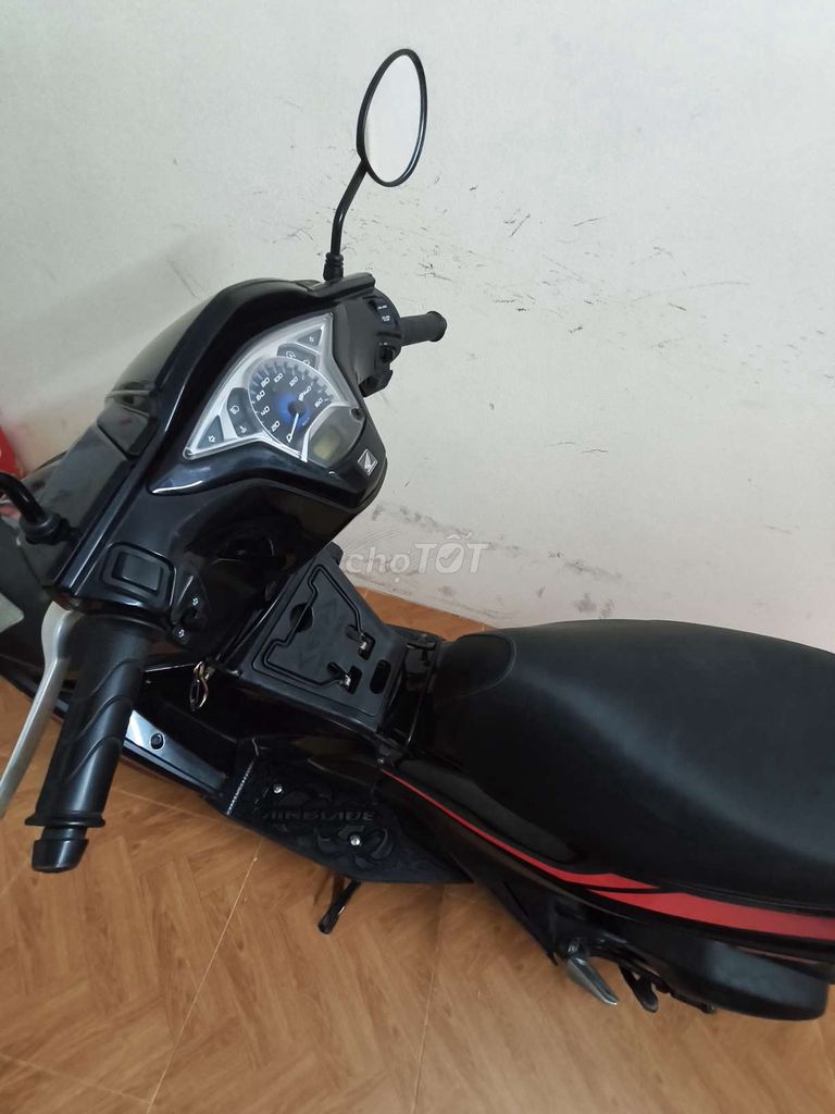 Honda Air Blade Fi 125  2024 Đen. Mua bán Xe máy tại Quận Long Biên Hà Nội được đăng bởi Mt hình 7