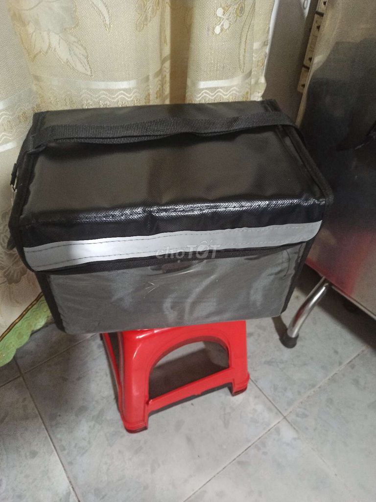 Túi giữ nhiệt 22 lít Đen Đã sử dụng. Mua bán Dụng cụ nhà bếp tại Thành phố Thuận An Bình Dương được đăng bởi Kent hình 1