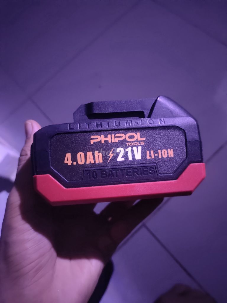 Pin PHIPOL TOOLS 4.0Ah 21V Li-ION Đen Đỏ. Mua bán Đồ chuyên dụng, Giống nuôi trồng tại Quận Bình Tân Tp Hồ Chí Minh được đăng bởi Trần Hoài Nam hình 1