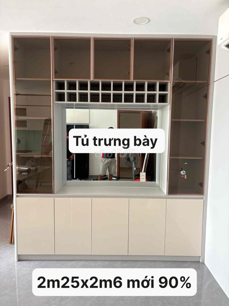 Tủ trưng bày. tủ rượu . tủ trưng bày đa năng. Mua bán Tủ, kệ gia đình tại Quận Tân Bình Tp Hồ Chí Minh được đăng bởi  Diep Nguyen hình 1
