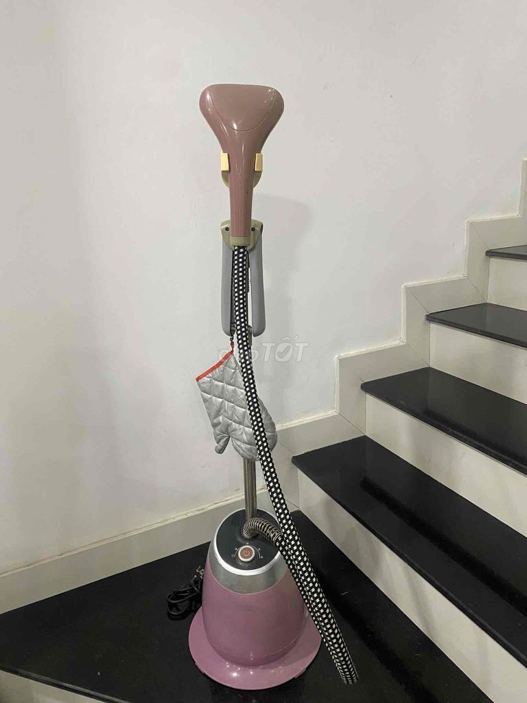 Bàn ủi hơi nước Lock & Lock Hồng du lịch. Mua bán Nội thất, đồ gia dụng khác tại Quận Bình Tân Tp Hồ Chí Minh được đăng bởi Thanh Thanh hình 1