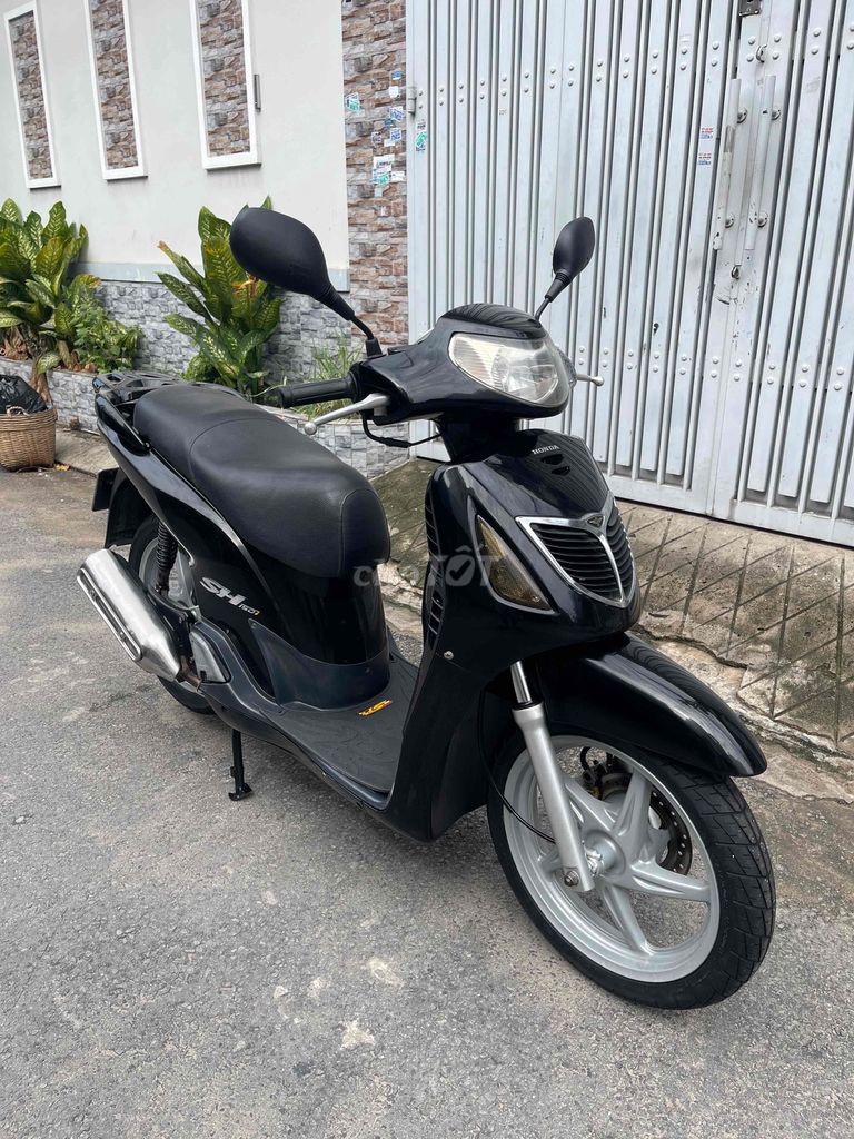 Honda SH 150i 2005 Bstp 9 красивая автовладелица супер вкусная машина