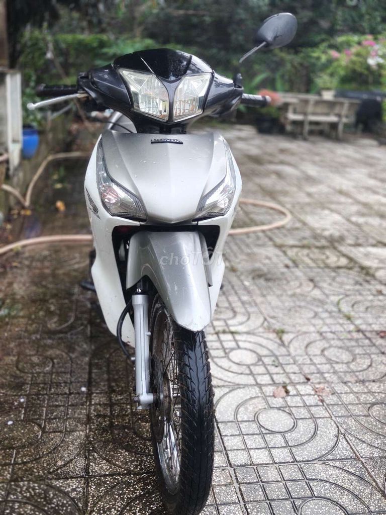 Honda Future mập 2012 Trắng xám đen. Mua bán Xe máy tại Huyện Phú Giáo Bình Dương được đăng bởi Chuyên Gà Hồ Tiến Vua hình 1