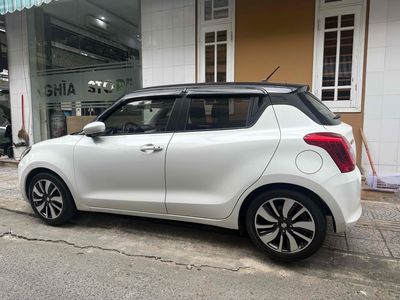 Suzuki Swift 2019 GLX 1.2 CVT - 53000 km. Mua bán Ô tô tại Quận Thanh Khê Đà Nẵng được đăng bởi Hoà Trần