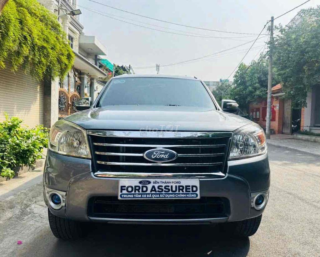 Ford Everest 2010 2.5L 4x4 MT - 136000 km