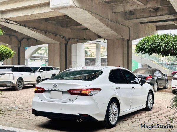 Toyota Camry 2.5Q 2021
