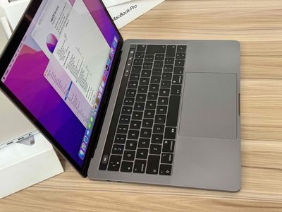 MacBook Pro 2019 - i7/16 GB / 256 GB