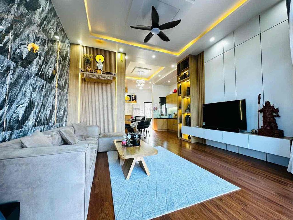 ⛱️Cho thuê nhà 2 tầng Full Nội Thất mặt tiền đường Nguyễn Lương Bằng -