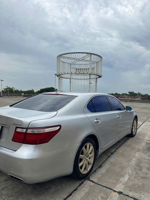 Lexus LS 20***9 km. Mua bán Ô tô tại Quận Tân Phú Tp Hồ Chí Minh được đăng bởi sin