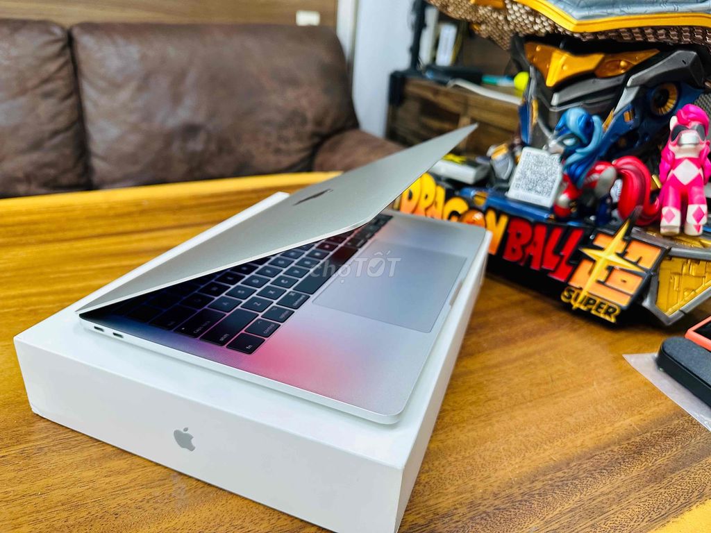 Macbook Pro 13"-2017 i7 2.5Ghz 16GB /512GB