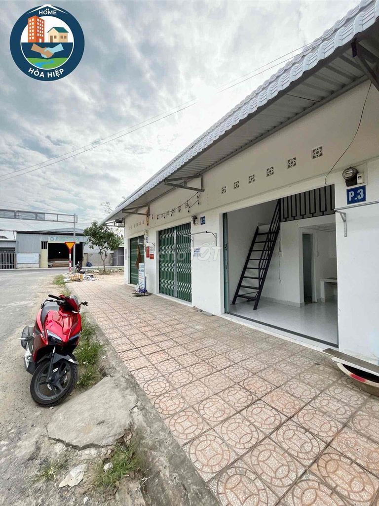 Trọ Mặt Tiền Đậu Ô Tô - Điện Rẻ - Có Máy Lạnh