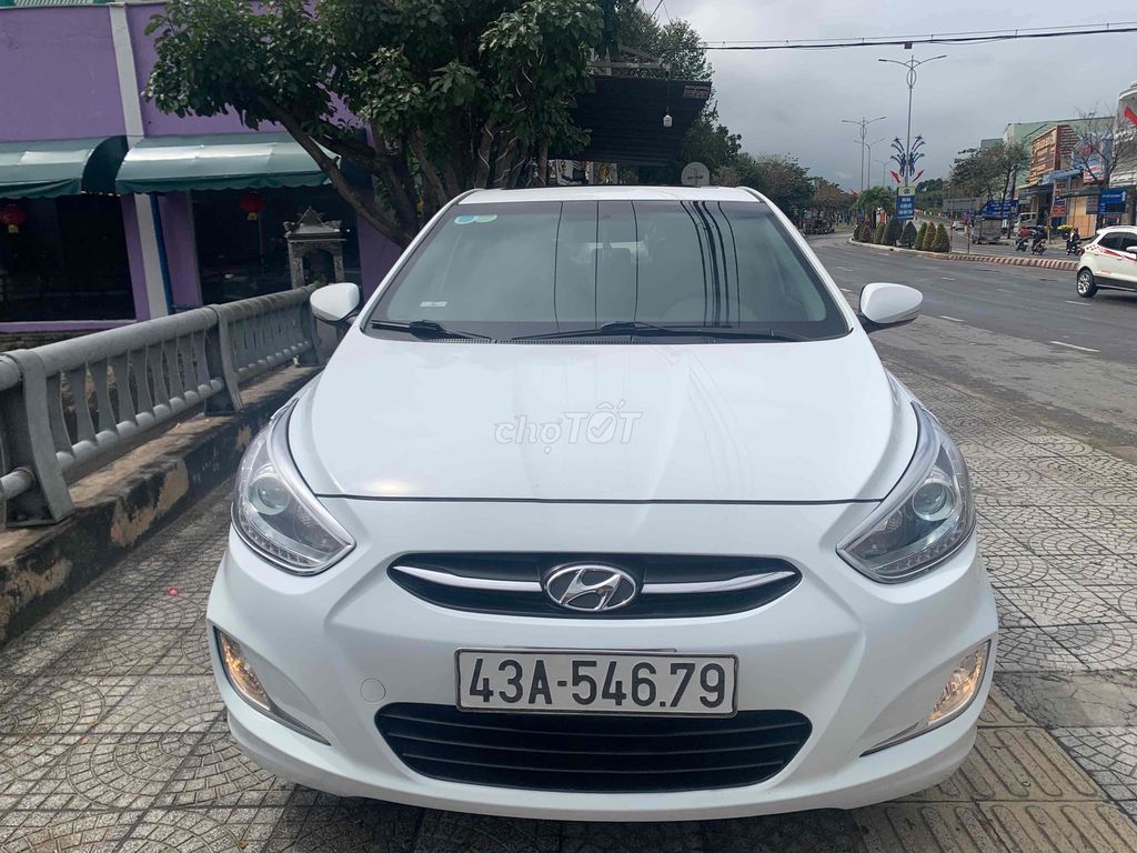 Hyundai Accent 2015 1.4 AT Hatchback - 101000 km