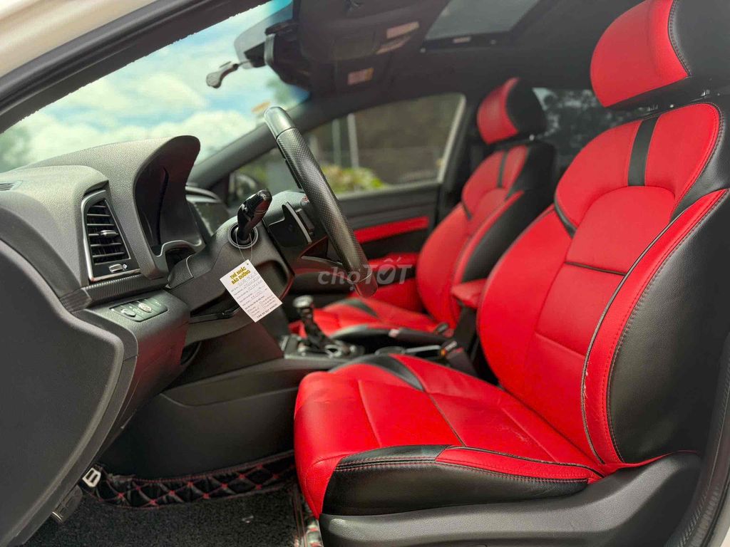 Hyundai Elantra 2018 Sport 1.6 AT - 53000 km. Mua bán Ô tô tại Thành phố Biên Hòa Đồng Nai được đăng bởi lê văn thắng hình 9