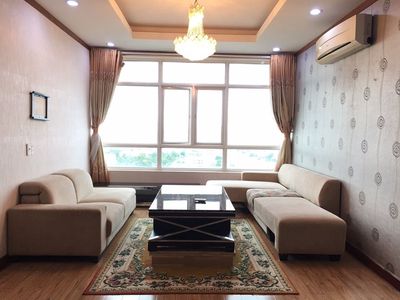 Giá Rẻ cho thuê căn hộ Giai Việt 150m2 3Phòng 3WC có nội thất 15Triệu