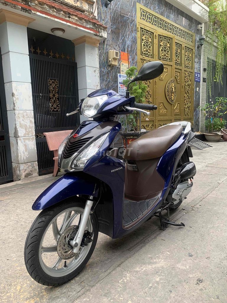 Honda Vision Fi 2015 синий, оригинал 100%, пробег 29000 км, номер Хошимина