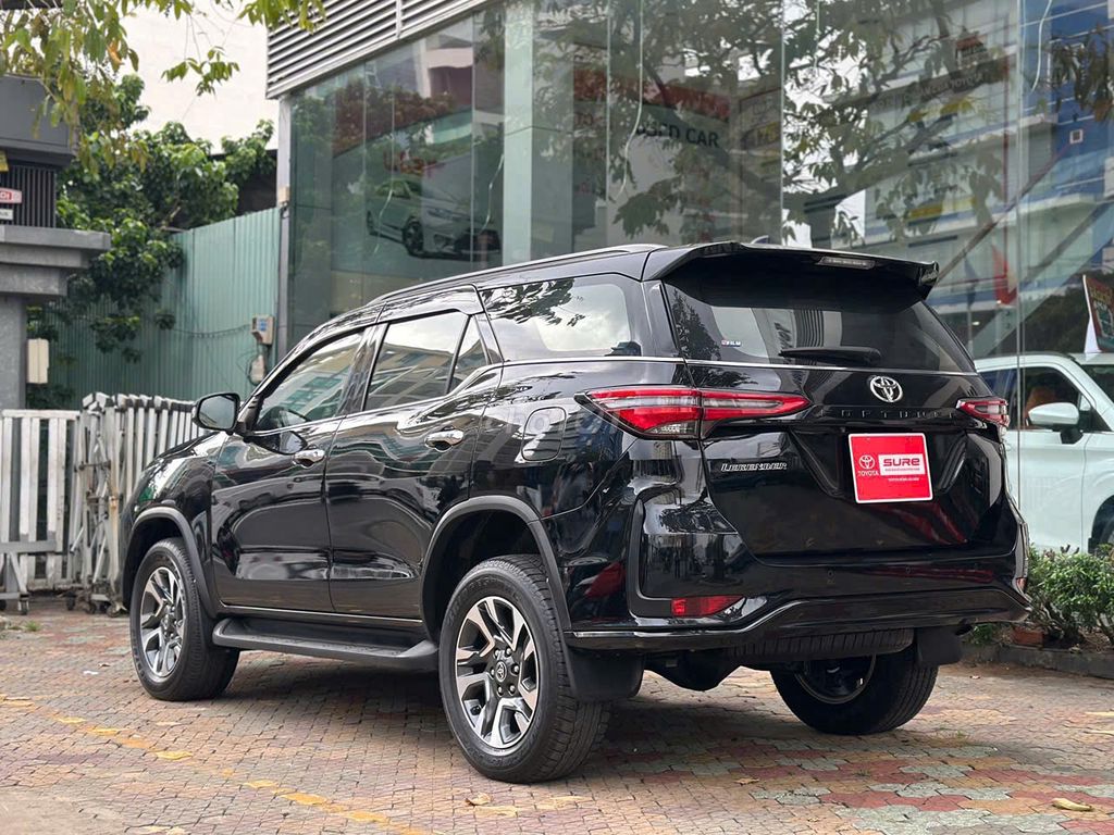 Toyota Fortuner 2021 Legender 2.4 4X2AT - 85265 km. Mua bán Ô tô tại Huyện Hóc Môn Tp Hồ Chí Minh được đăng bởi Vũ Phong Toyota Sure Xe Cũ Chính Hãng hình 4
