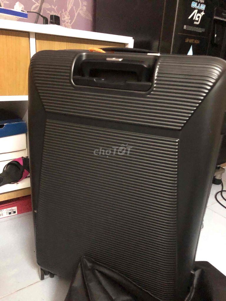 Vali Samsonite Hi Fi size M Đen. Mua bán Túi xách tại Quận Tân Bình Tp Hồ Chí Minh được đăng bởi Quán bảo Mập hình 1