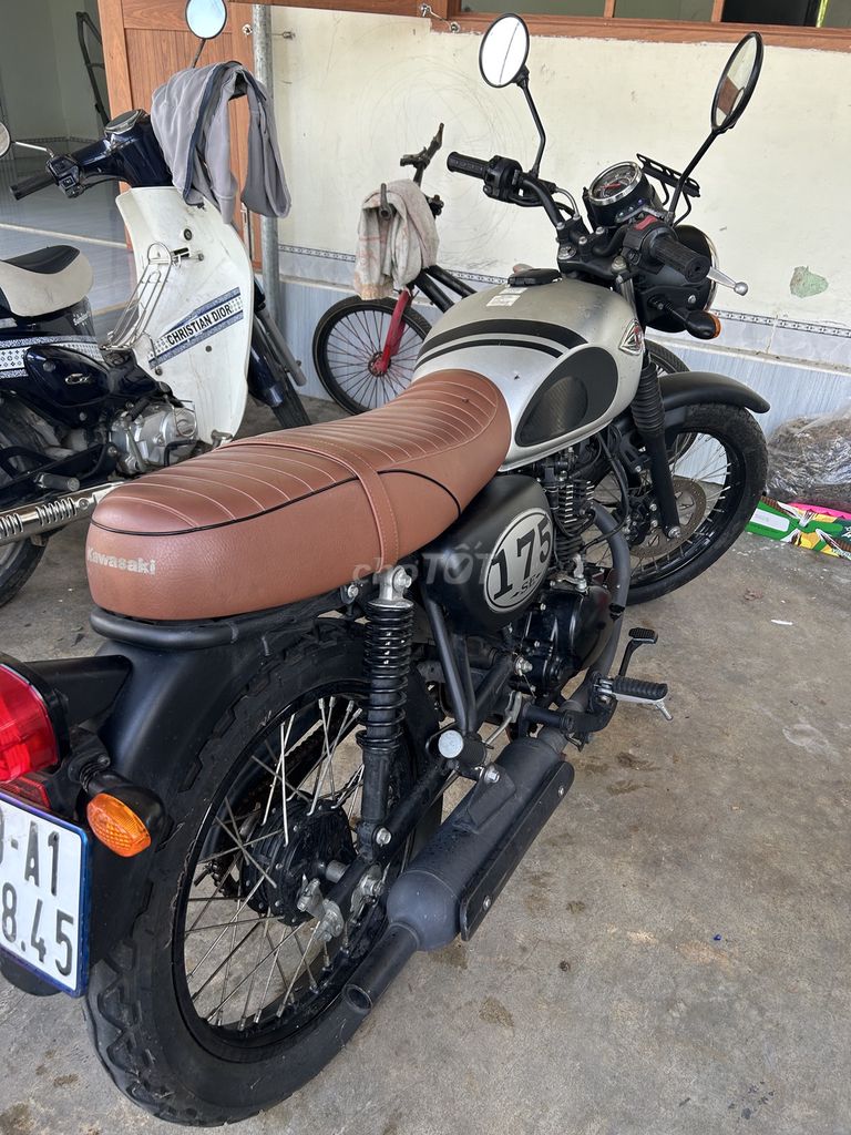 Кавасаки W175SE, серебро, 12000 км, Нячанг