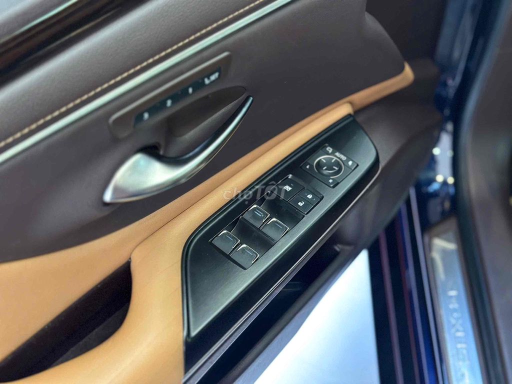 Lexus ES 2021 250 - 85000 km. Mua bán Ô tô tại Thành phố Thủ Đức Tp Hồ Chí Minh được đăng bởi Nguyễn Minh Huy hình 6