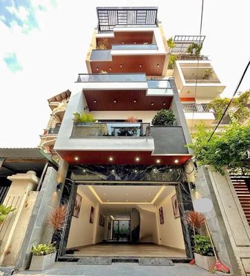 bán nhà 110m² Việt Hưng 7 tầng thang máy